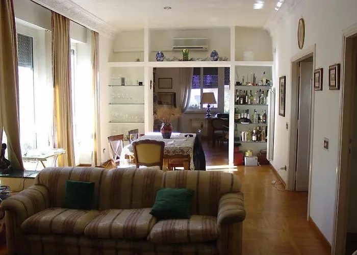 Vatican Happy Holidays 4*