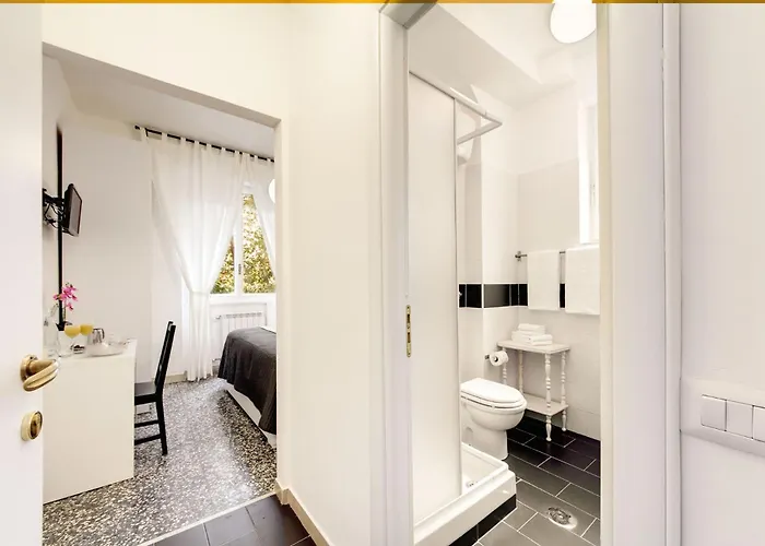 Vatican Happy Holidays Affittacamere 4*